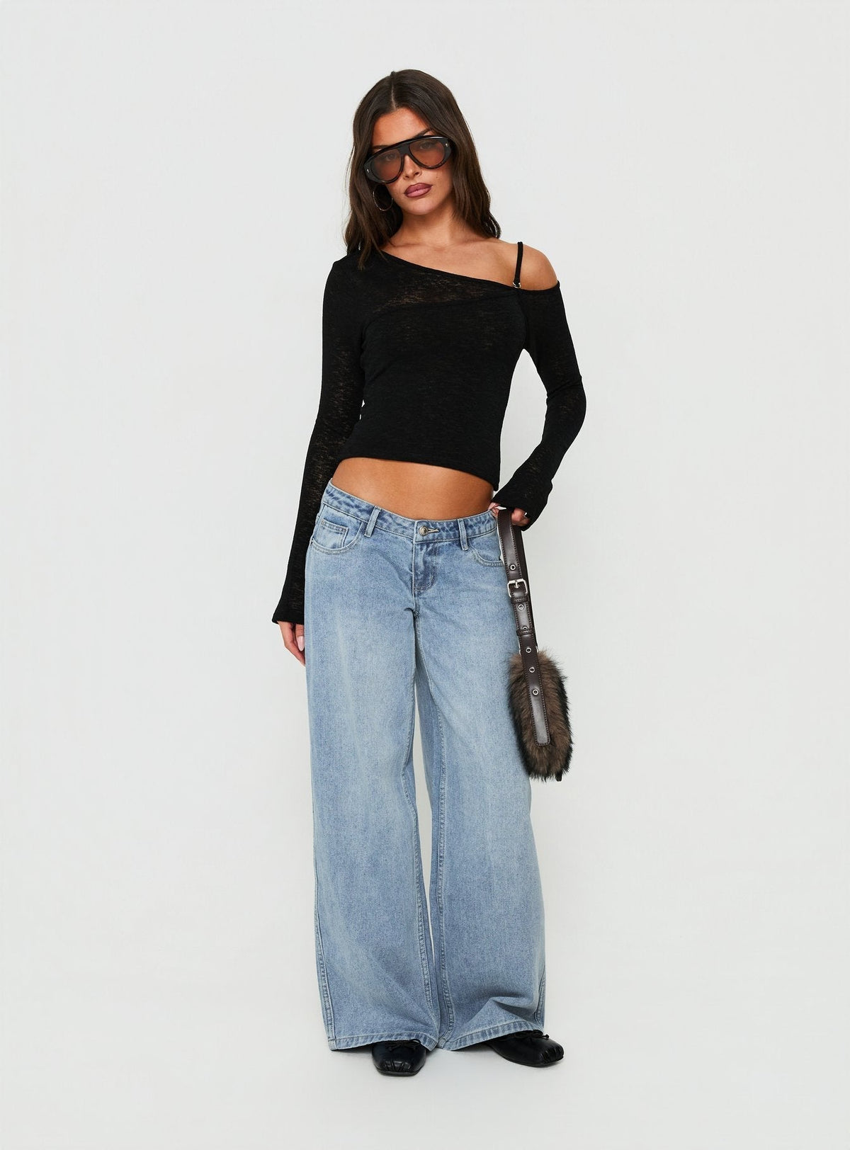 Ultra-Low-Rise Wide-Leg Jeans – Blue