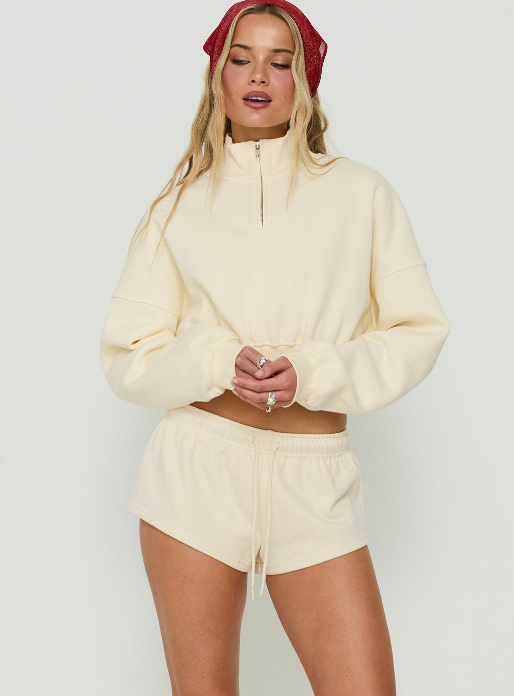 Low-Rise Drawstring Sweat Shorts – Beige