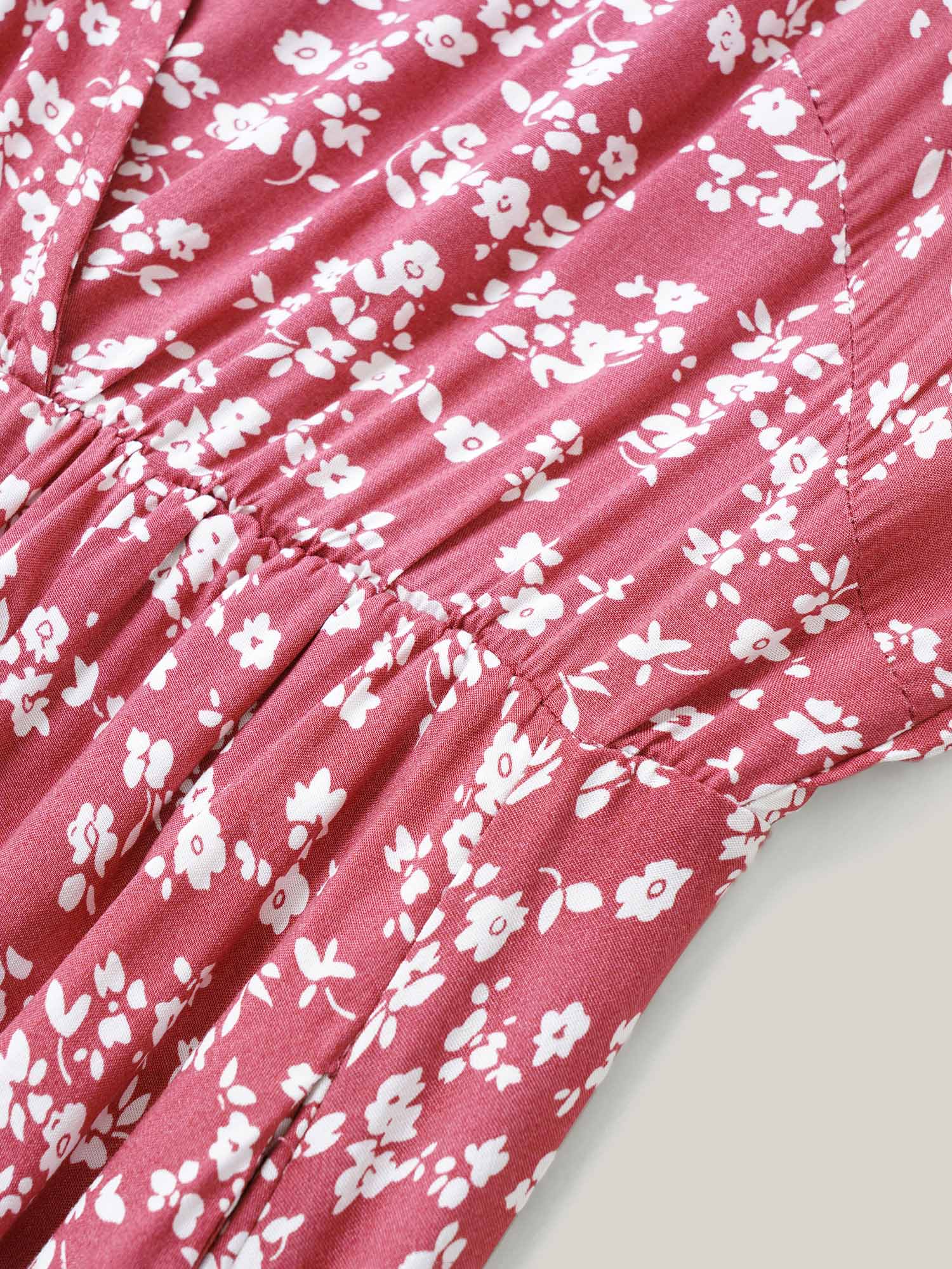 Plus Size Ditsy Floral Flutter-Sleeve Maxi Dress