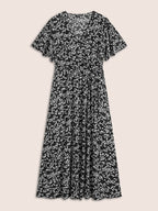 Plus Size Ditsy Floral Flutter-Sleeve Maxi Dress