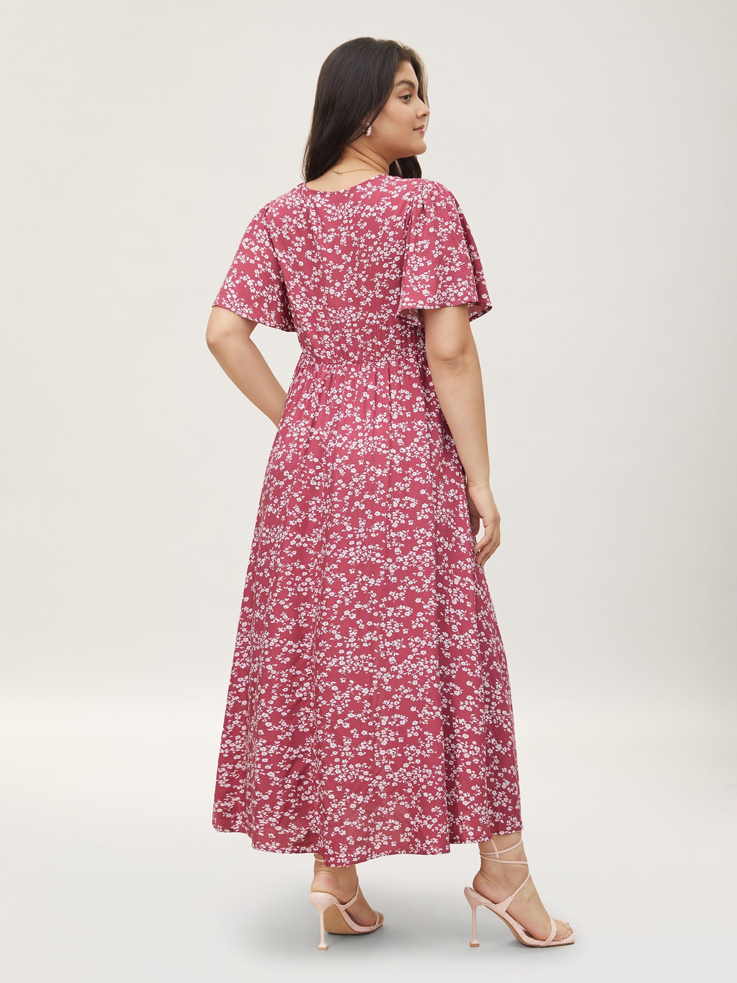 Plus Size Ditsy Floral Flutter-Sleeve Maxi Dress