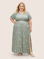 Plus Size Ditsy Floral Flutter-Sleeve Maxi Dress
