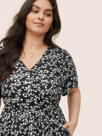 Plus Size Ditsy Floral Flutter-Sleeve Maxi Dress