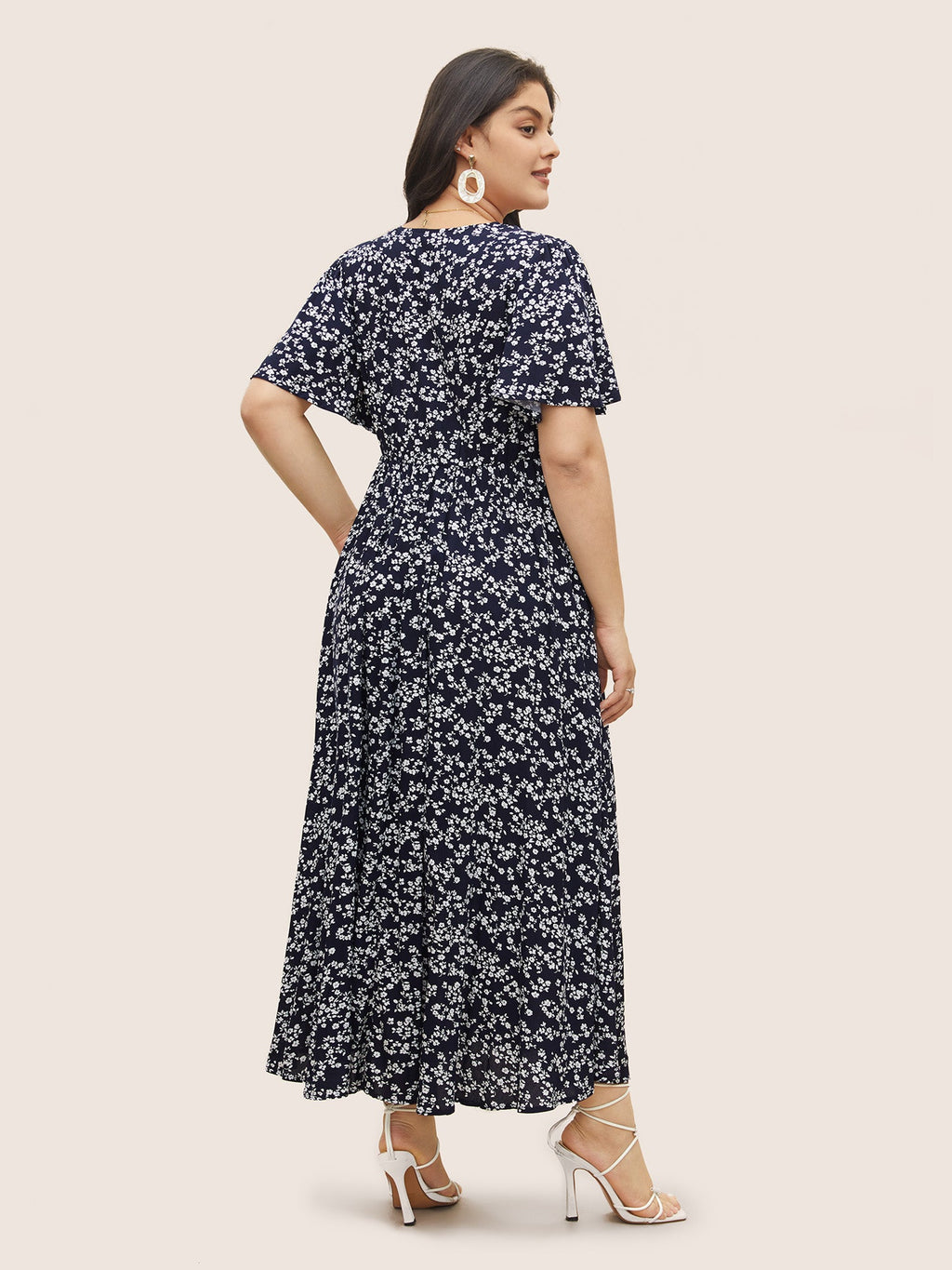 Plus Size Ditsy Floral Flutter-Sleeve Maxi Dress