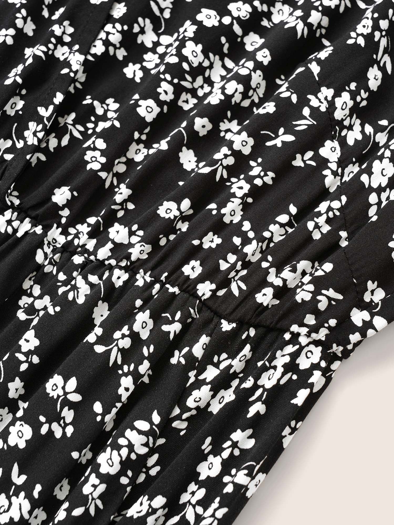 Plus Size Ditsy Floral Flutter-Sleeve Maxi Dress