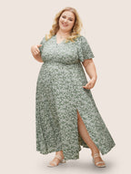 Plus Size Ditsy Floral Flutter-Sleeve Maxi Dress