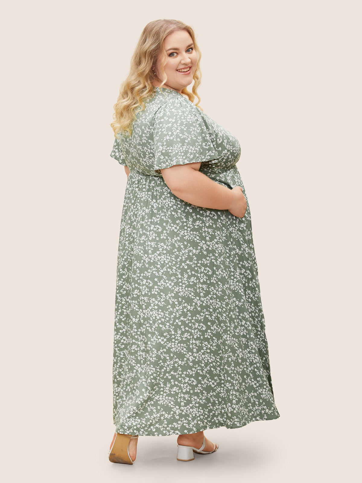 Plus Size Ditsy Floral Flutter-Sleeve Maxi Dress