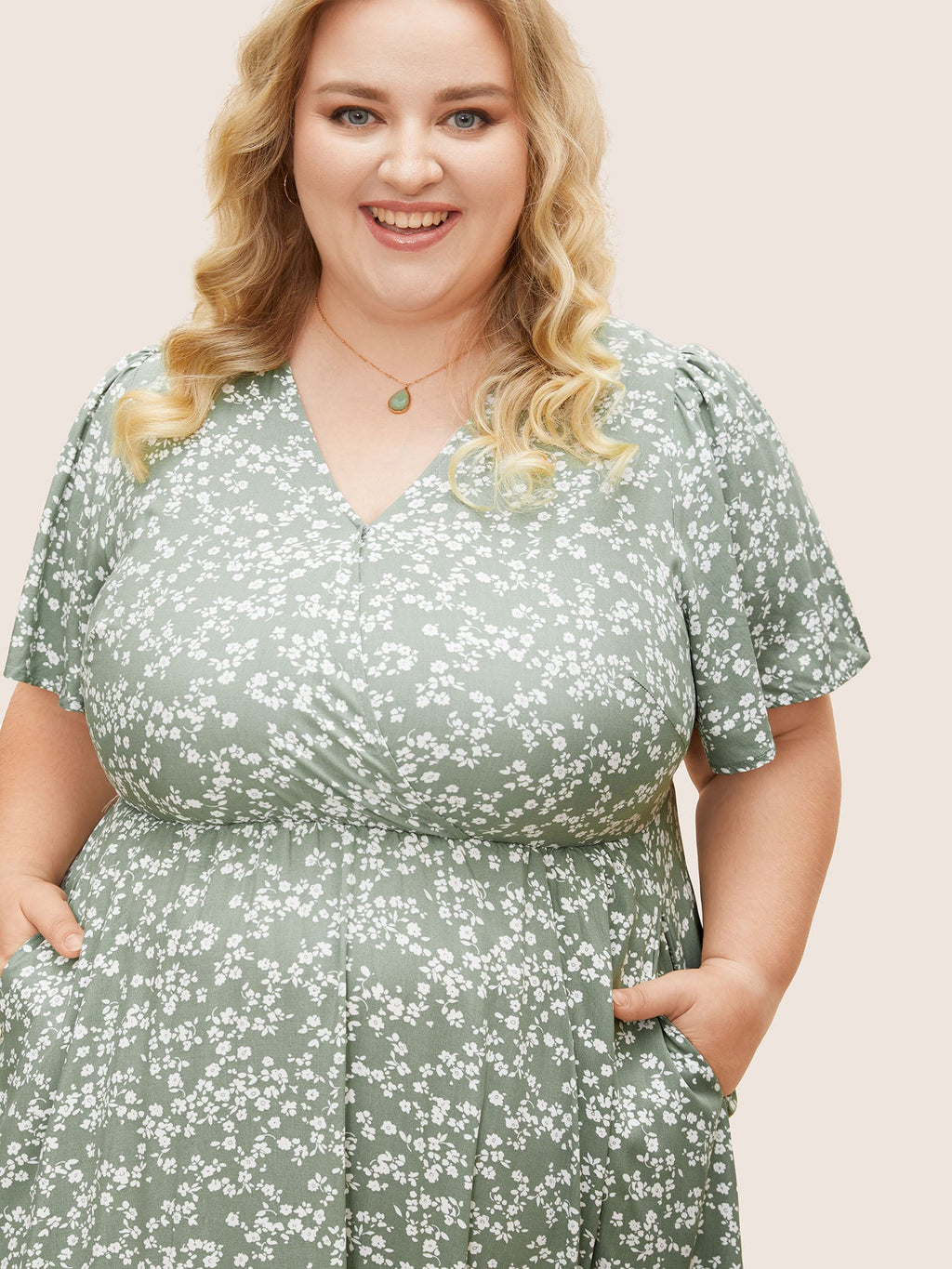Plus Size Ditsy Floral Flutter-Sleeve Maxi Dress