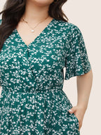 Plus Size Ditsy Floral Flutter-Sleeve Maxi Dress