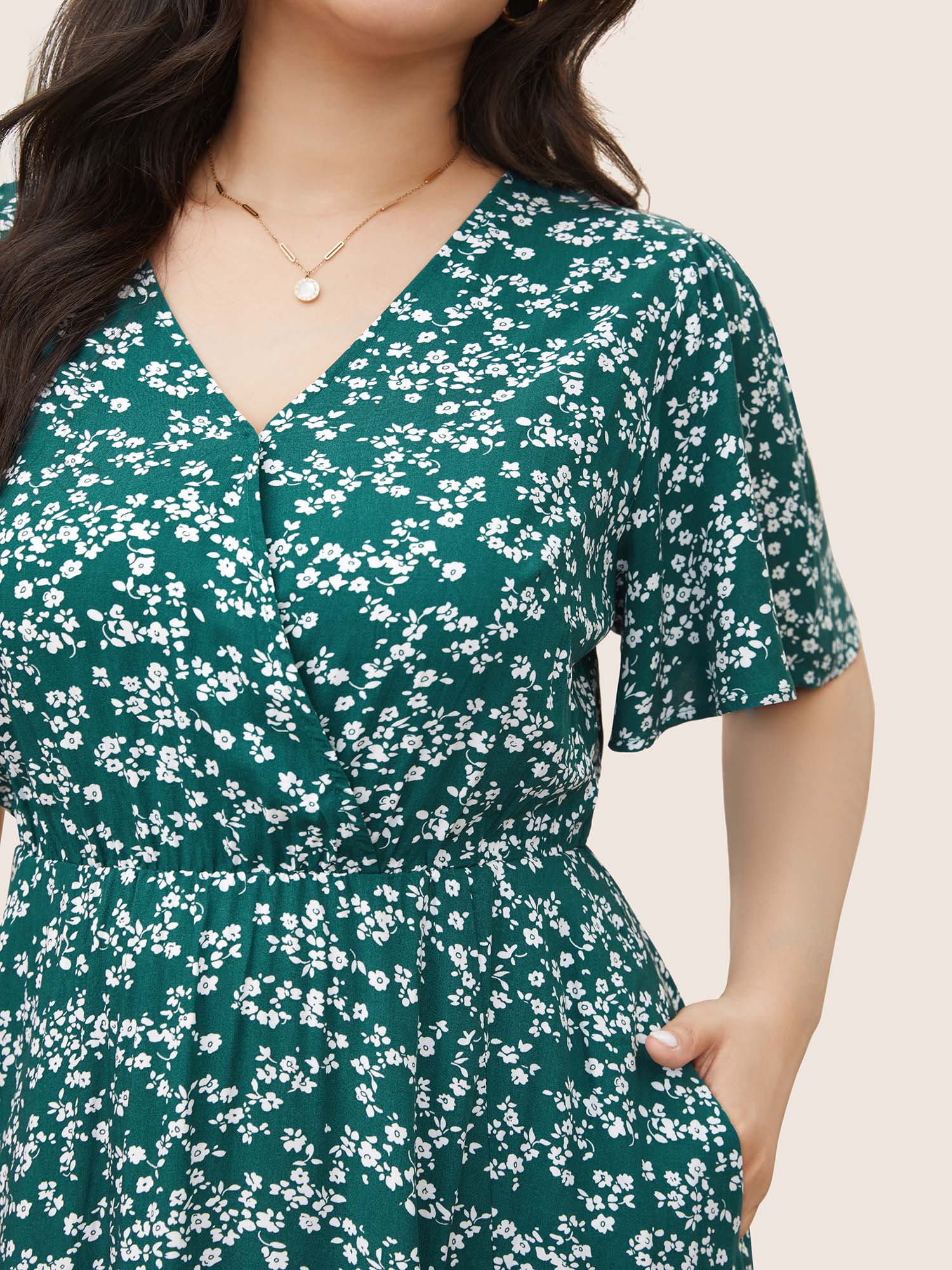 Plus Size Ditsy Floral Flutter-Sleeve Maxi Dress