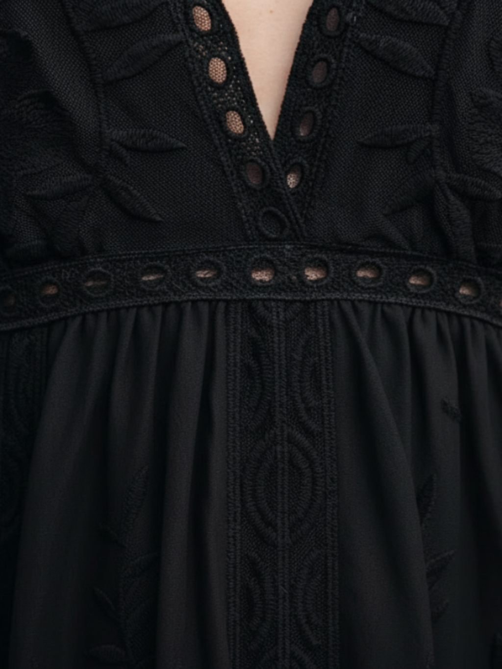 Janis Black Lace Maxi Dress