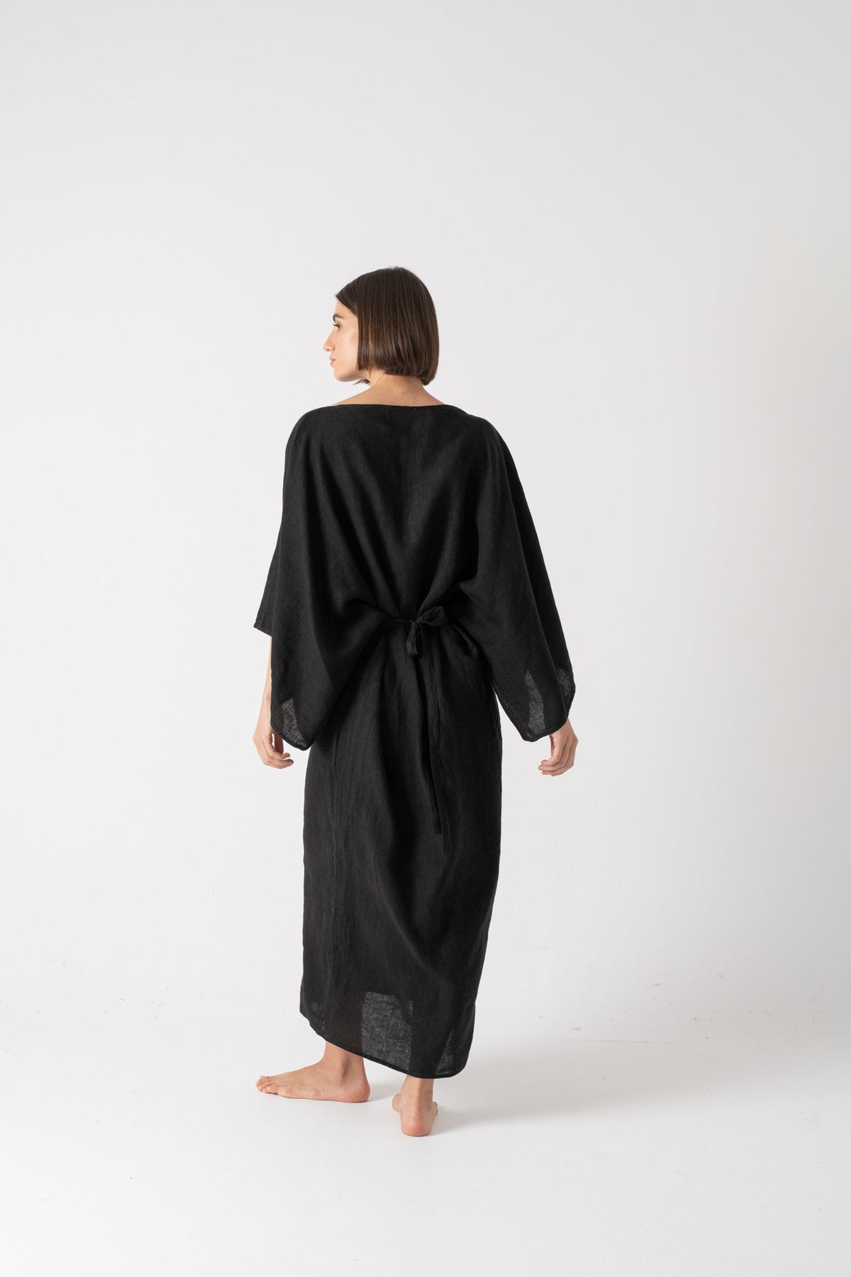 Kimonos Linen Wrap Dress – Black by Aurelia Sun