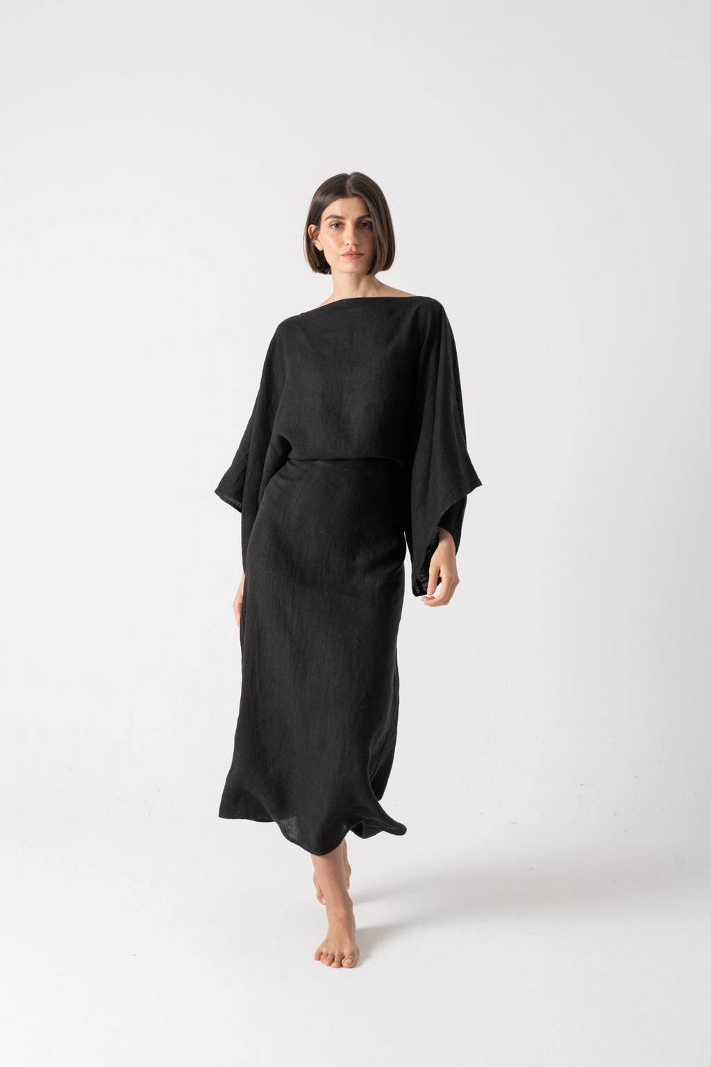 Kimonos Linen Wrap Dress – Black by Aurelia Sun