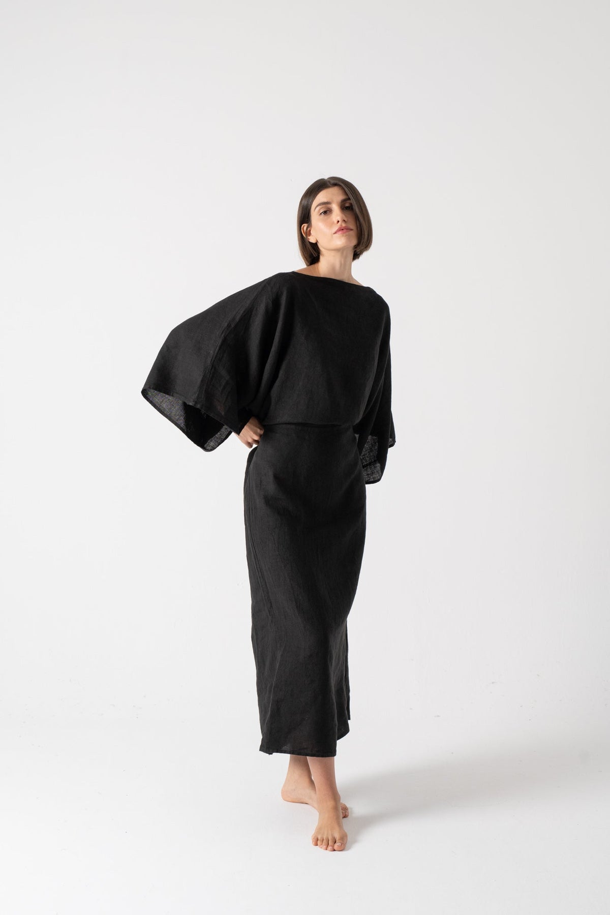 Kimonos Linen Wrap Dress – Black by Aurelia Sun