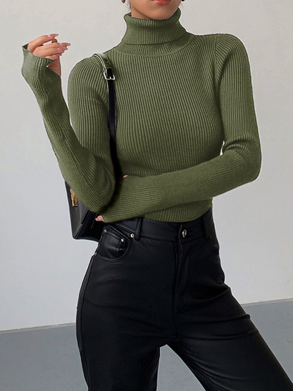 Women's Ribbed Turtleneck Sweater – Brown