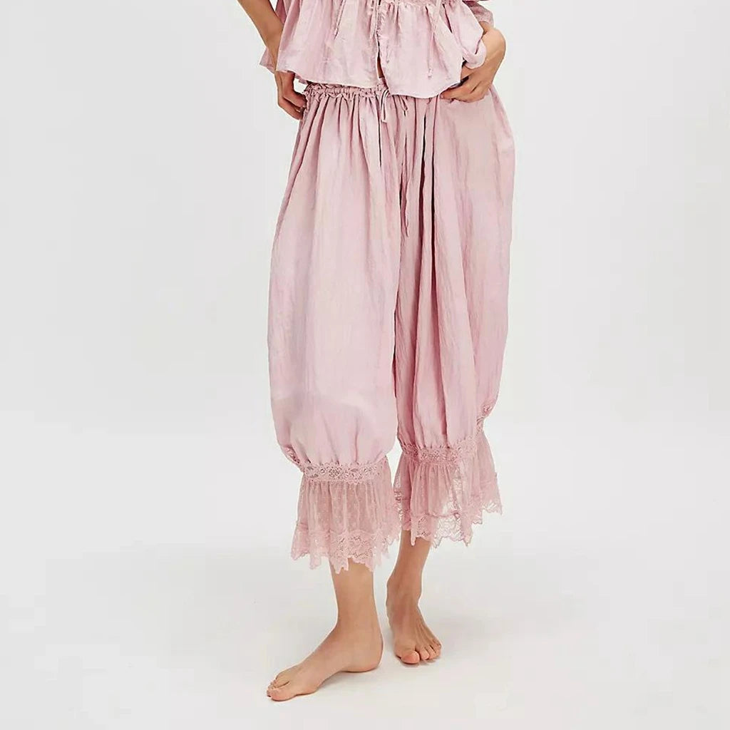 Lace-Patchwork Cropped Bloomers