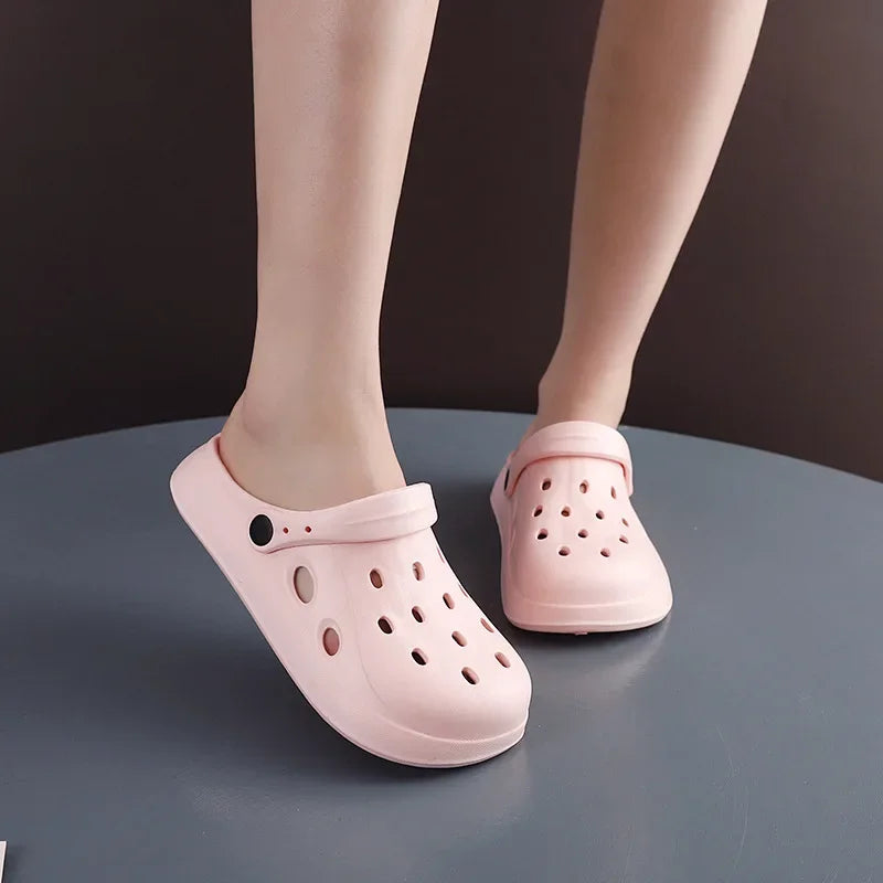 Wide-Toe Garden Clogs
