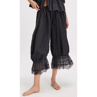 Lace-Patchwork Cropped Bloomers