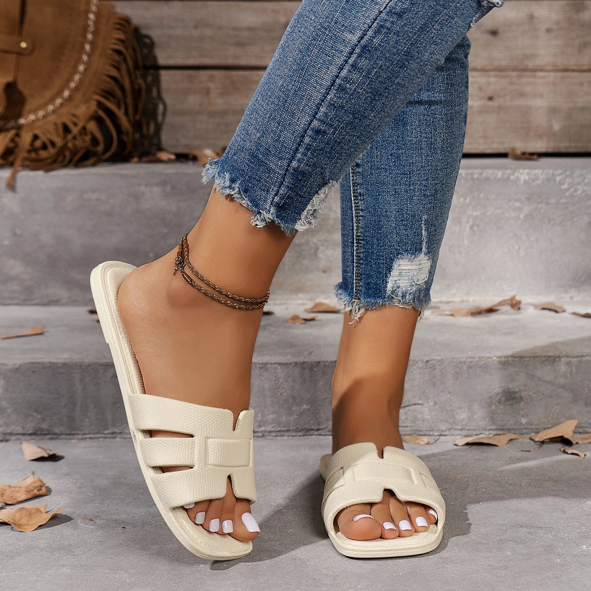 Lightweight Open-Toe Flat Sandals
