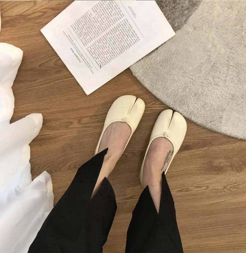 Tabi Split-Toe Ballet Flats