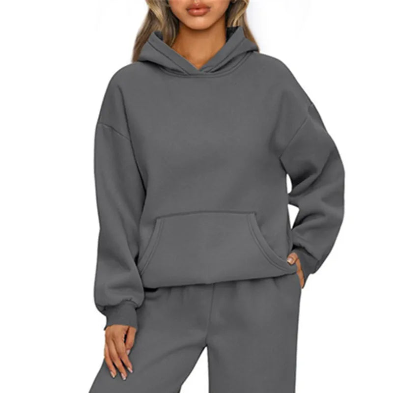 Relaxed Long-Sleeve Pullover Hoodie