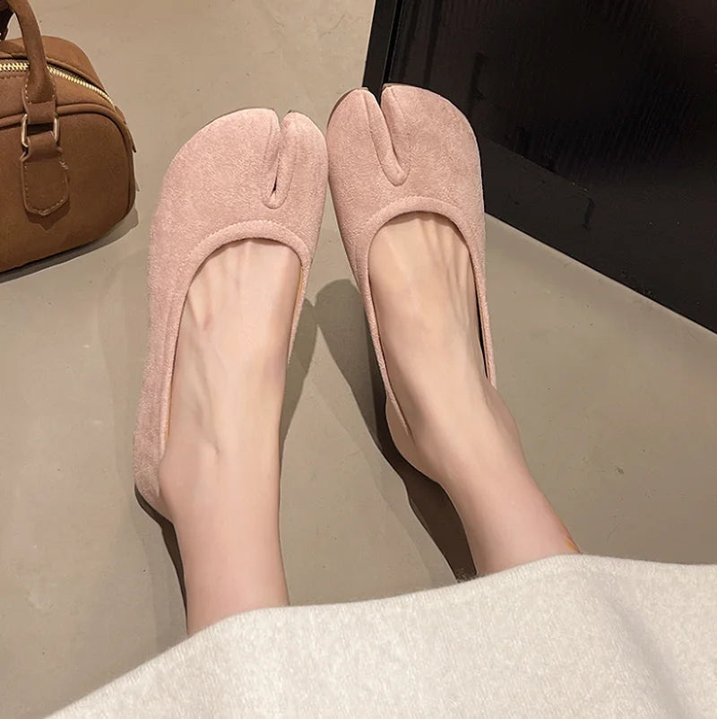 Tabi Split-Toe Ballet Flats
