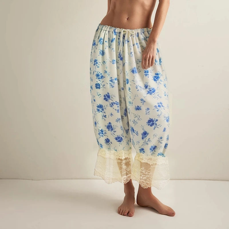 Lace-Patchwork Cropped Bloomers