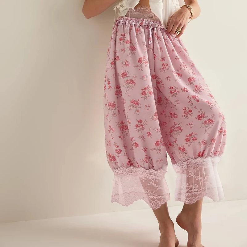 Lace-Patchwork Cropped Bloomers