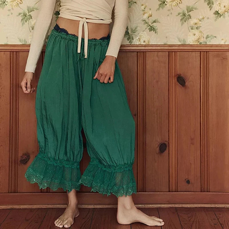 Lace-Patchwork Cropped Bloomers