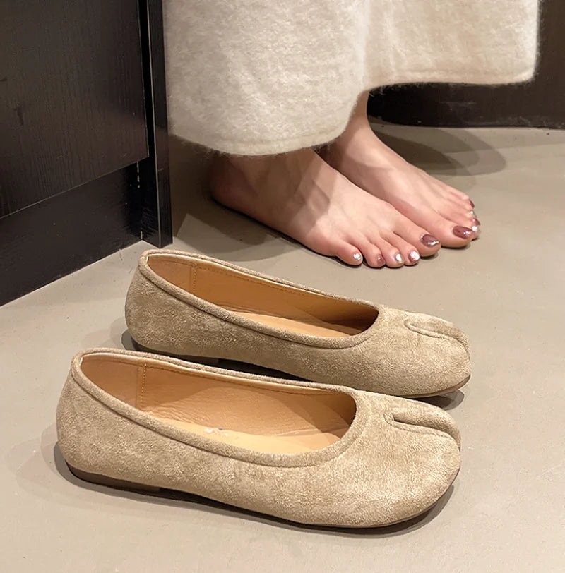 Tabi Split-Toe Ballet Flats