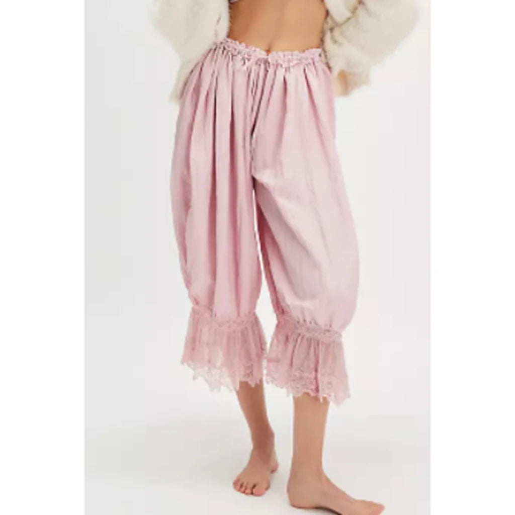Lace-Patchwork Cropped Bloomers