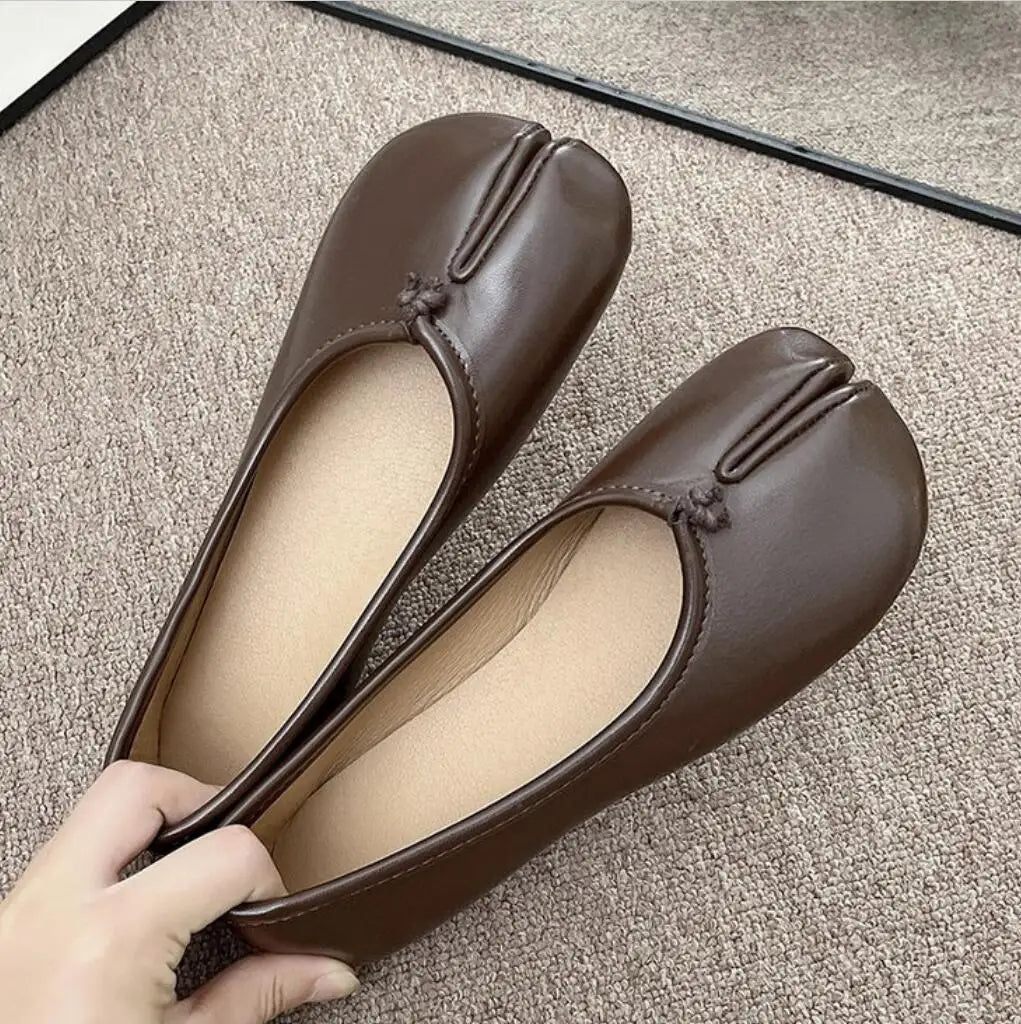 Tabi Split-Toe Ballet Flats