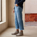 Capri Cropped Straight-Leg Jeans – Navy