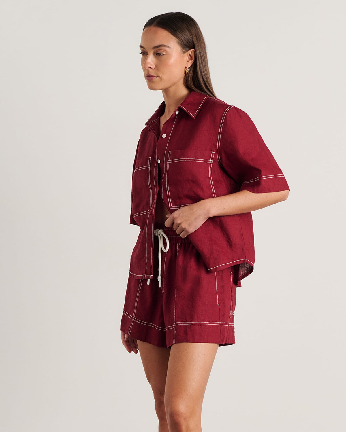 Gigi Oversized Linen Short-Sleeve Shirt – Burgundy by Aurelia Sun
