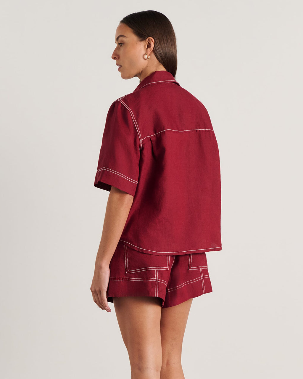 Gigi Oversized Linen Short-Sleeve Shirt – Burgundy by Aurelia Sun