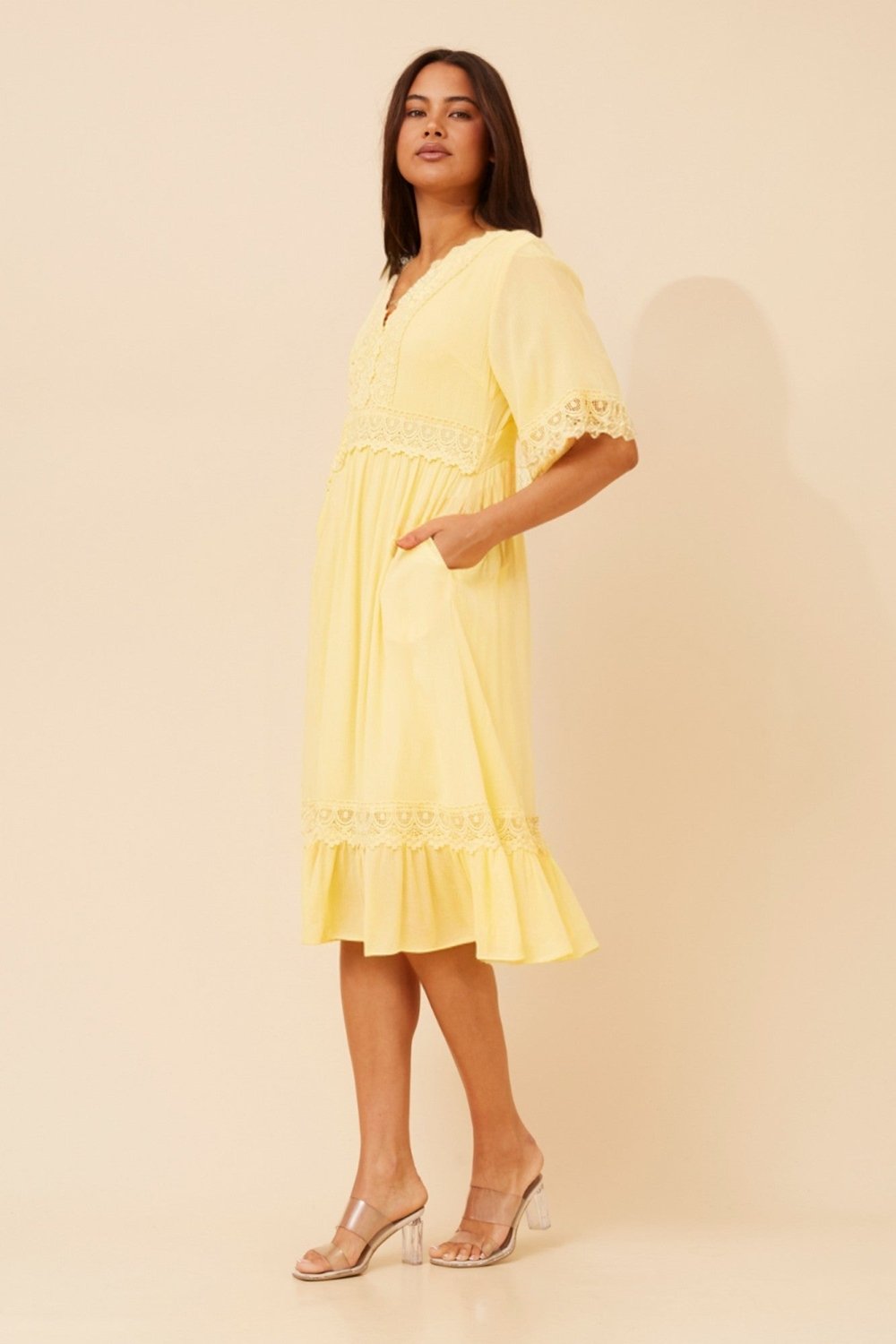 Nayla Lace Midi Dress - Aurelia Sun