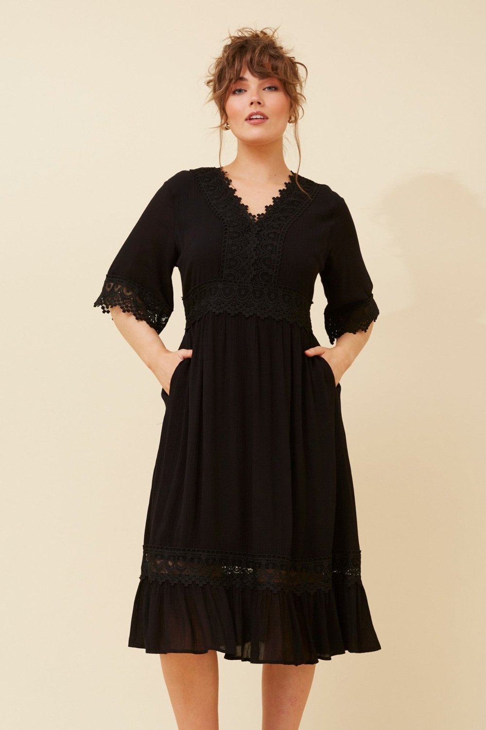 Nayla Lace Midi Dress - Aurelia Sun