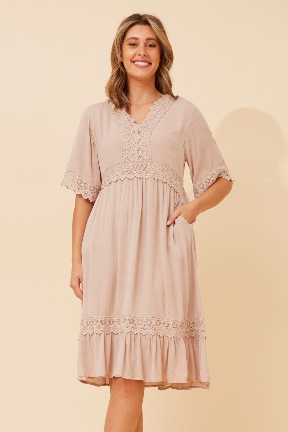 Nayla Lace Midi Dress - Aurelia Sun