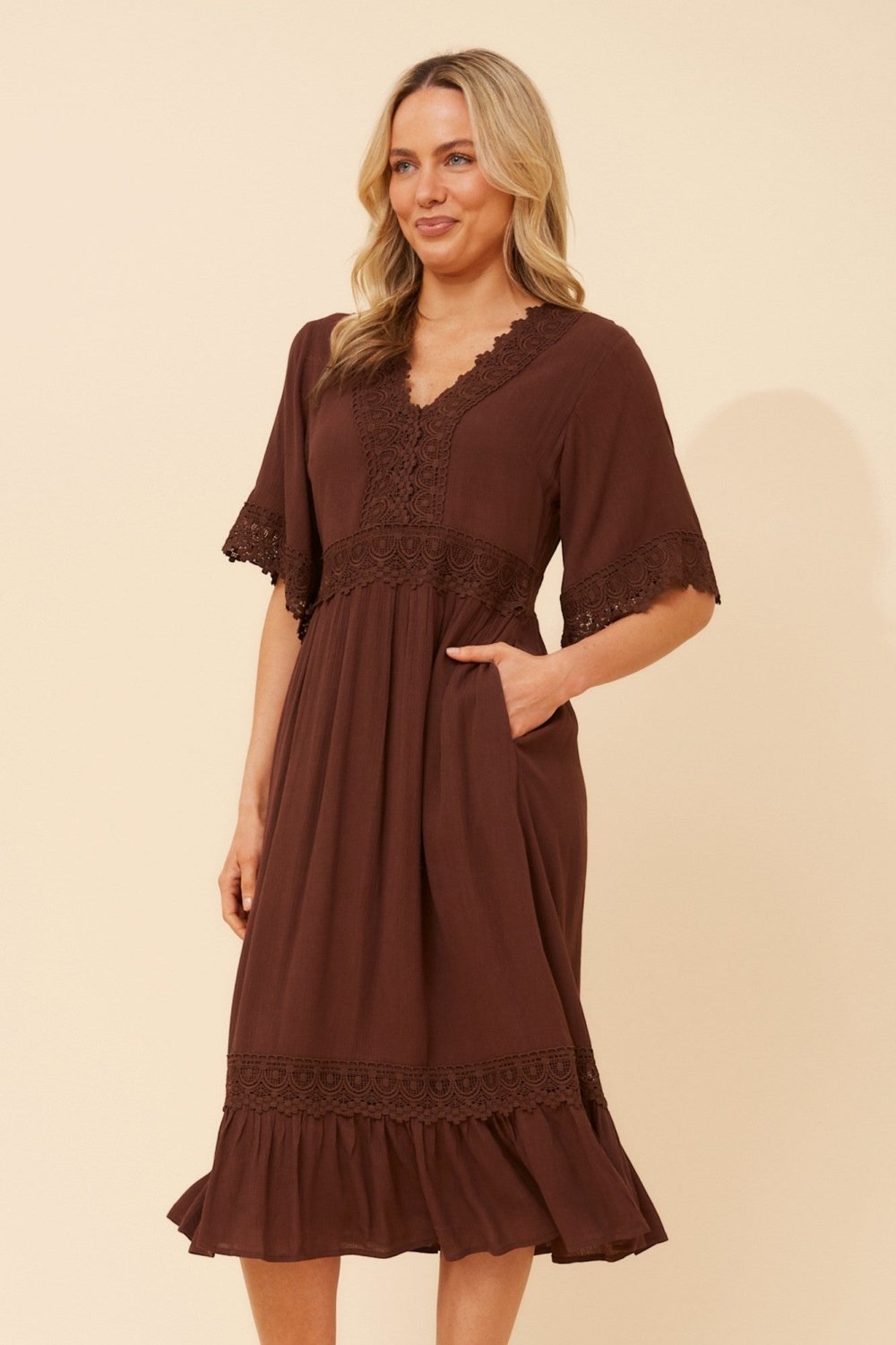 Nayla Lace Midi Dress - Aurelia Sun